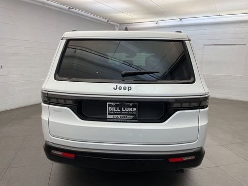 New 2026 Jeep Grand Wagoneer 2WD image 4