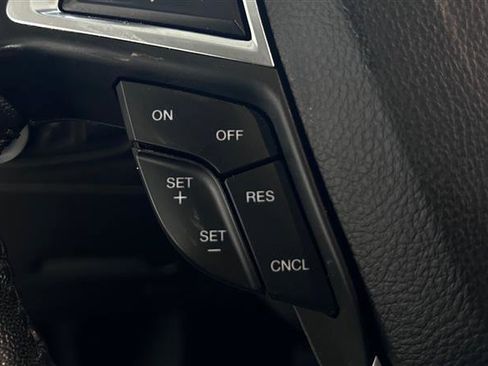 Used 2022 Ford Edge SEL image 11