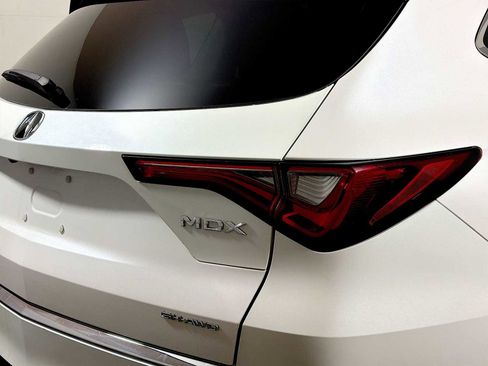 Used 2024 Acura MDX SH-AWD w/ Technology Package image 28