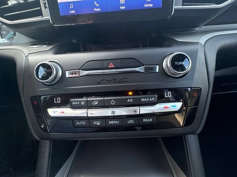 Used 2020 Ford Explorer XLT w/ Equipment Group 202A RWD image 21