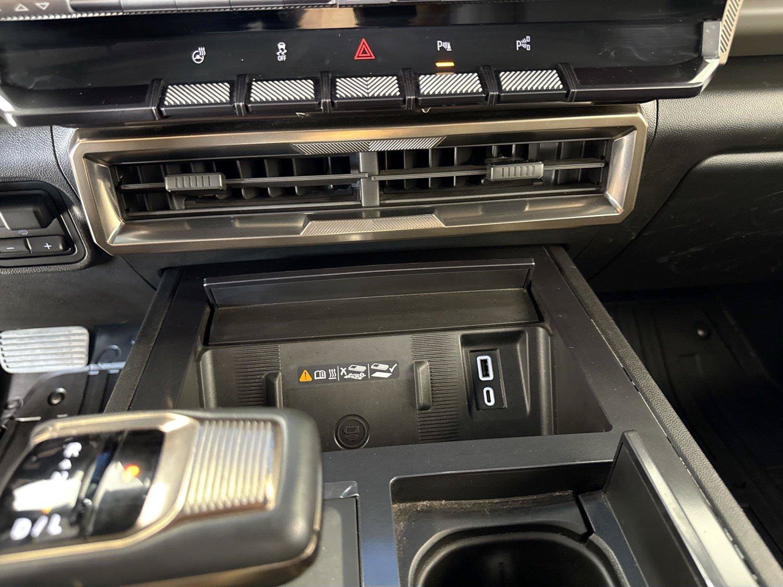 Used 2024 GMC Hummer EV 3X AWD/4WD image 19