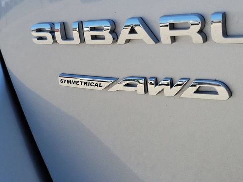 Used 2025 Subaru Outback Limited AWD/4WD image 6