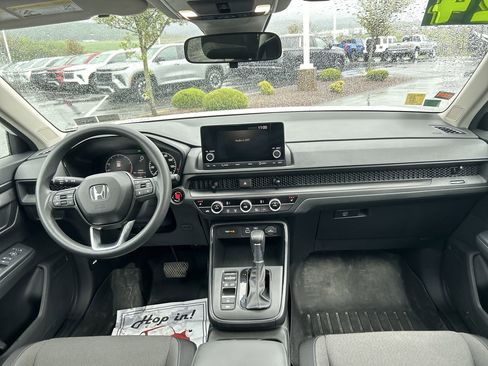 Used 2024 Honda CR-V EX image 15