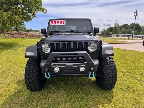 Used 2022 Jeep Wrangler Unlimited Sport AWD/4WD image 3