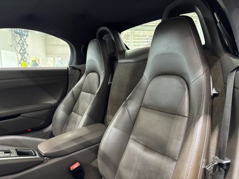 Used 2021 Porsche 718 Boxster image 49