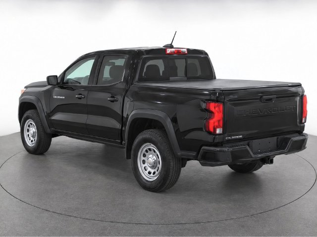 Used 2025 Chevrolet Colorado W/T w/ Advanced Trailering Package RWD image 4