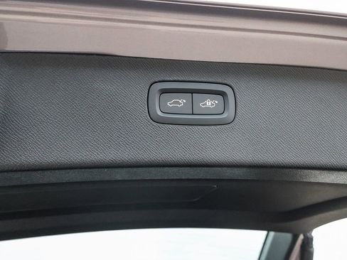 New 2026 Volvo XC90 B6 Plus w/ Protection Package image 27