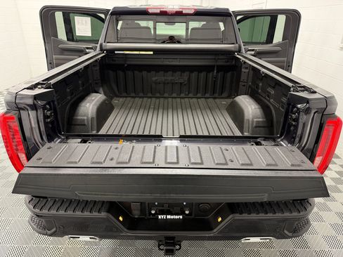 Used 2024 GMC Sierra 1500 AT4 w/ Technology Package image 37