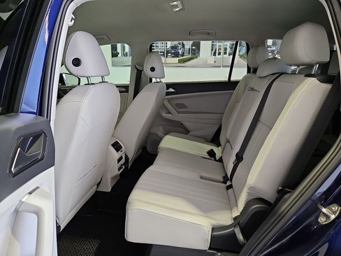 Certified 2023 Volkswagen Tiguan SE FWD image 13