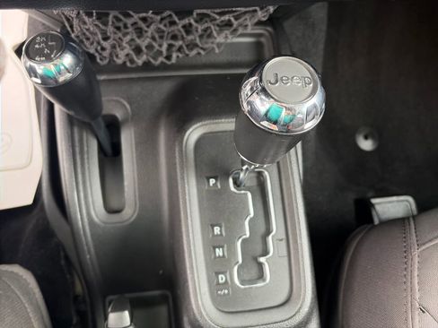 Used 2015 Jeep Wrangler Sport w/ Quick Order Package 24S image 31