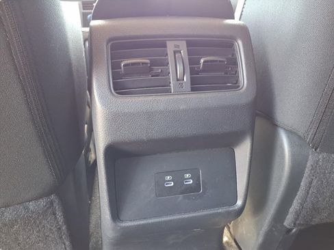 Used 2025 Nissan Rogue SV AWD/4WD image 24