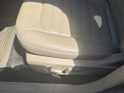 Used 2018 Ford Fusion SE w/ Fusion SE Technology Package image 13