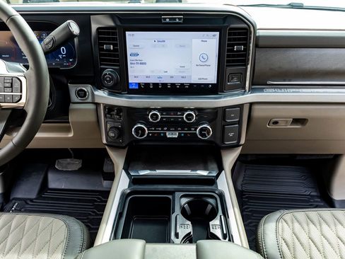 Used 2026 Ford F450 Platinum w/ Platinum Plus Package image 24