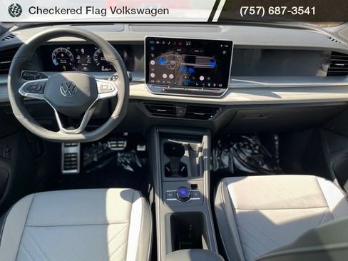New 2026 Volkswagen Tiguan SE R-Line AWD/4WD image 31