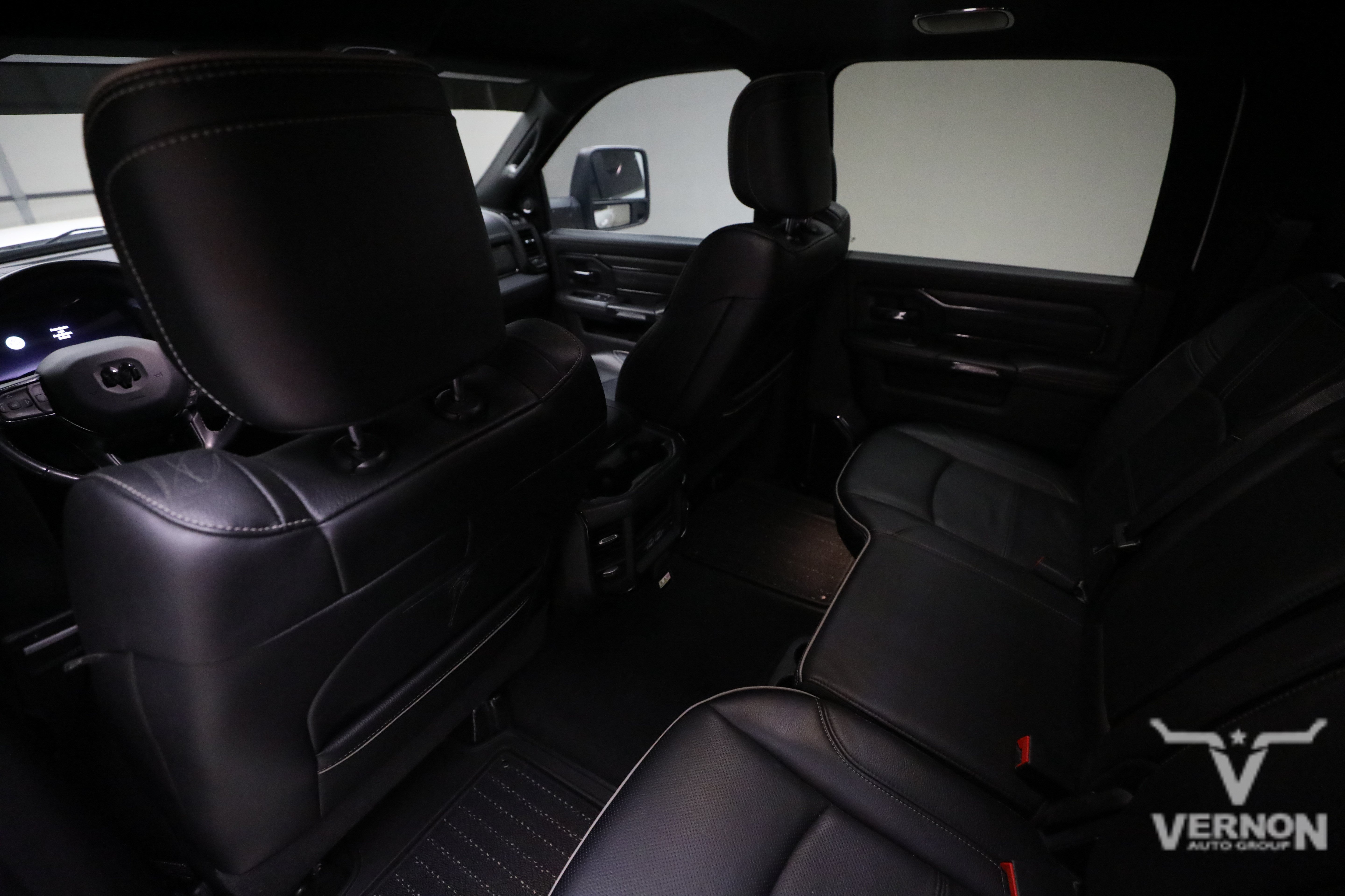 Used 2024 RAM 2500 Limited AWD/4WD image 9