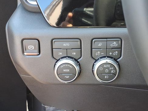 New 2026 GMC Sierra 1500 SLT w/ SLT Premium Package AWD/4WD image 16