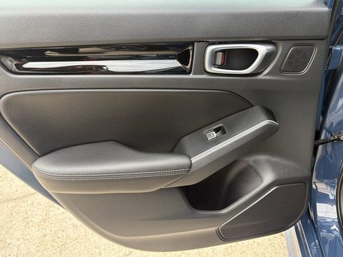 Used 2025 Honda Civic Sport image 23