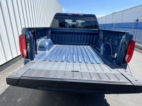 Used 2024 GMC Sierra 1500 SLT image 11
