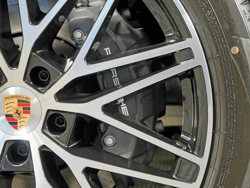 New 2026 Porsche Cayenne Coupe AWD/4WD image 14
