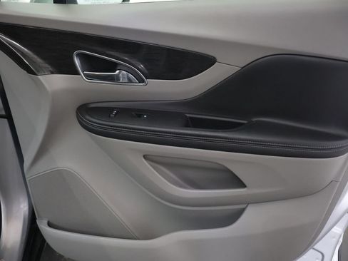 Used 2016 Buick Encore Convenience FWD image 11