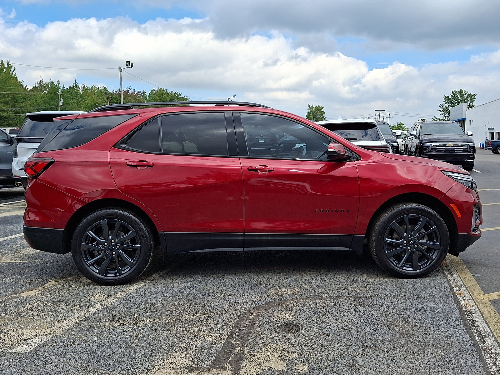 Certified 2023 Chevrolet Equinox RS w/ RS Leather Package AWD/4WD image 7