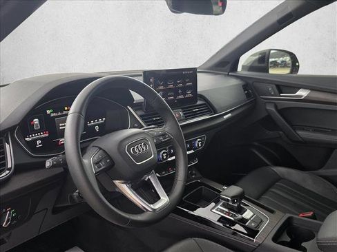 Used 2023 Audi Q5 2.0T Premium Plus w/ Premium Plus Package AWD/4WD image 10