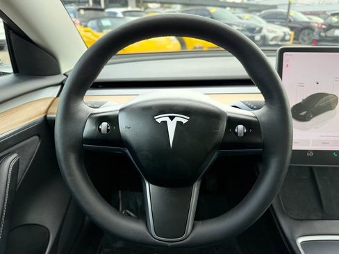 Used 2022 Tesla Model 3 Long Range AWD/4WD image 27