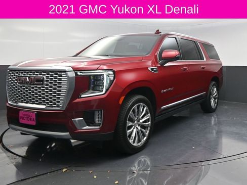 Used 2021 GMC Yukon XL Denali w/ Denali Premium Package image 2