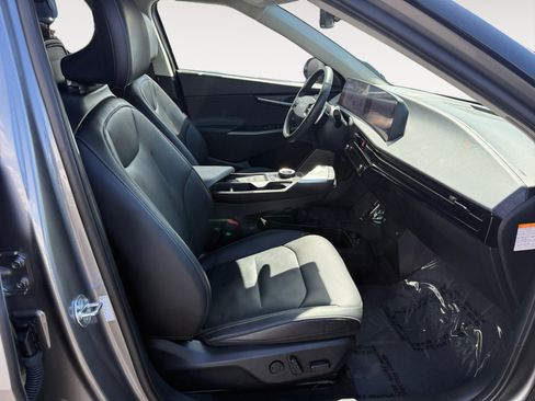 Used 2023 Kia EV6 Wind w/ Wind Technology Package AWD/4WD image 19