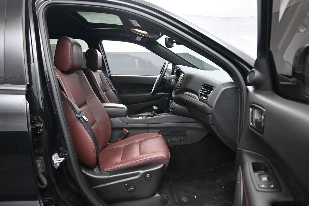 Used 2024 Dodge Durango R/T w/ Tow 'N Go Group AWD/4WD image 8