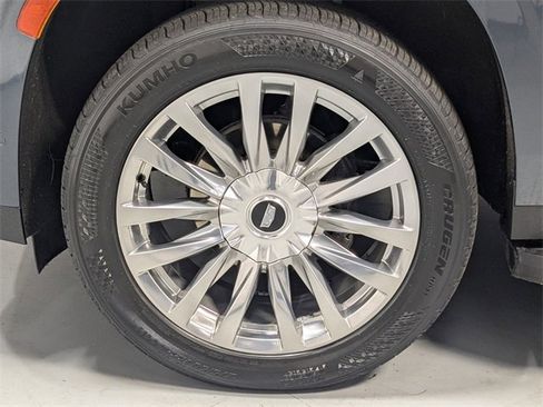 Used 2021 Cadillac Escalade Premium Luxury image 30