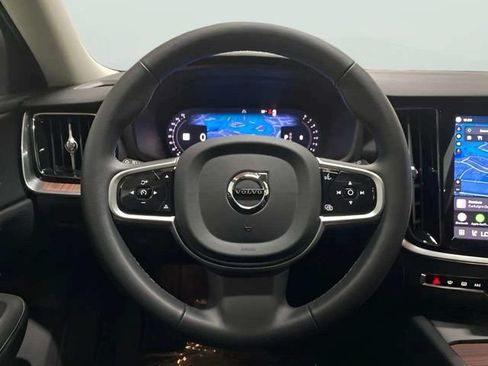 Used 2025 Volvo V60 B5 Cross Country Plus AWD/4WD image 13
