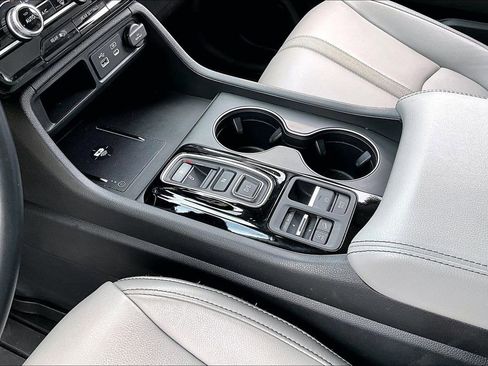 Used 2025 Honda Pilot EX-L image 15