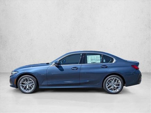 New 2026 BMW 330i xDrive Sedan w/ Premium Package AWD/4WD image 9