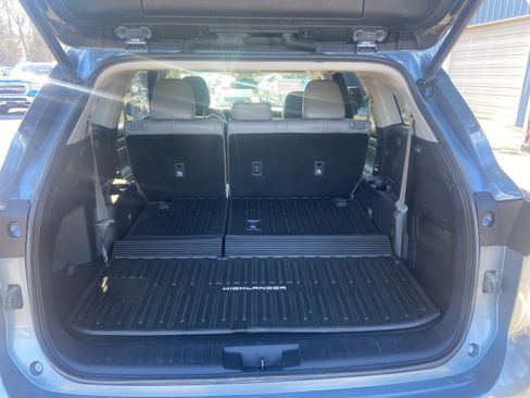 Used 2022 Toyota Highlander XLE image 14