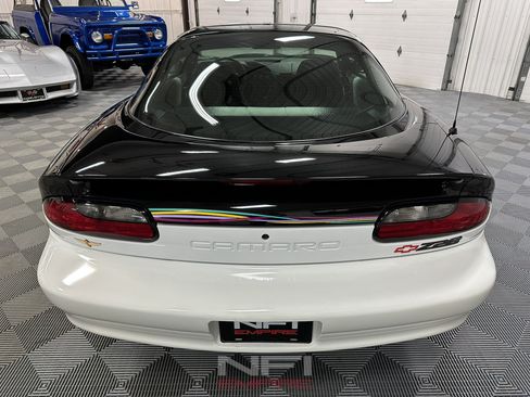 Used 1993 Chevrolet Camaro Z28 RWD image 9