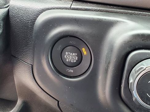 Used 2021 Jeep Gladiator Sport AWD/4WD image 13