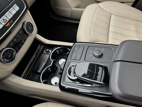 Used 2019 Mercedes-Benz GLE 400 4MATIC image 23