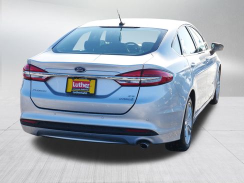 Used 2018 Ford Fusion SE image 6