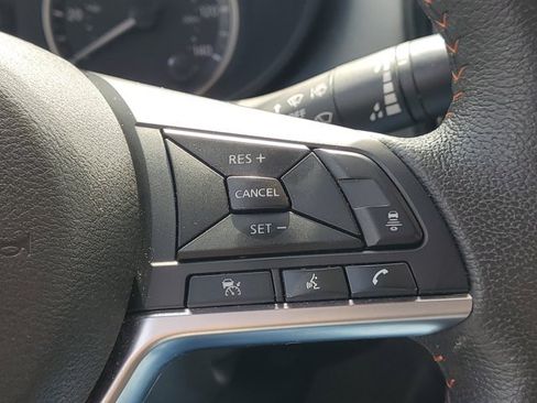 Certified 2024 Nissan Versa SR FWD image 9