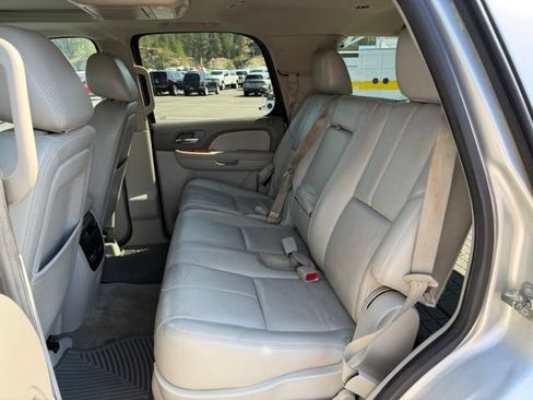 Used 2012 GMC Yukon 4WD Hybrid image 10