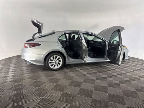 Used 2024 Toyota Camry LE image 18