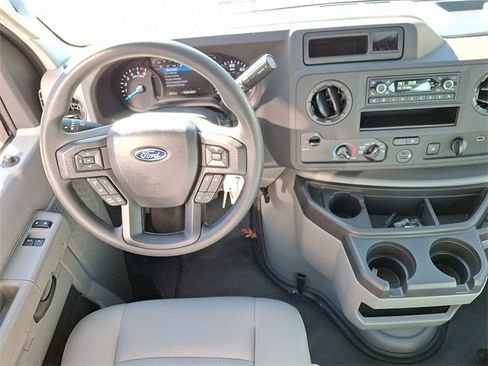 Used 2024 Ford E-450 and Econoline 450 Super Duty w/ Driver's Safety Package image 10