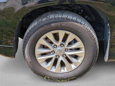 Used 2018 Lexus GX 460 Premium w/ Premium Package image 14