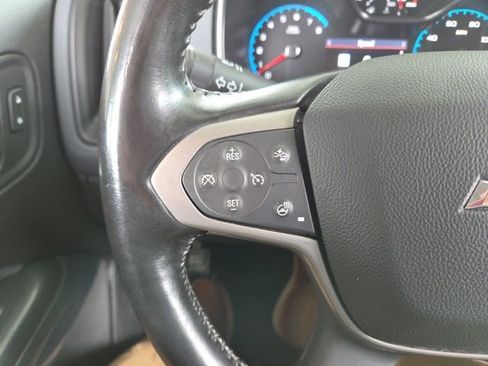 Used 2021 Chevrolet Colorado Z71 w/ Z71 Midnight Edition AWD/4WD image 9