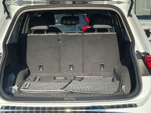 Used 2021 Volkswagen Tiguan SEL image 13