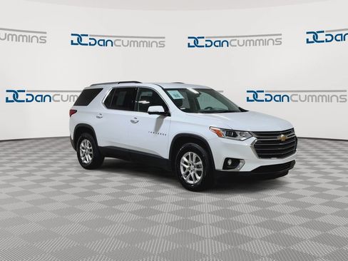 Used 2018 Chevrolet Traverse LT FWD image 2