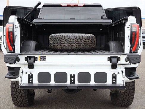 Used 2025 GMC Sierra 3500 AT4 w/ AT4 Premium Plus Package AWD/4WD image 39