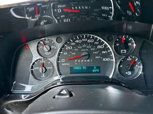 Used 2016 GMC Savana 2500 RWD image 11
