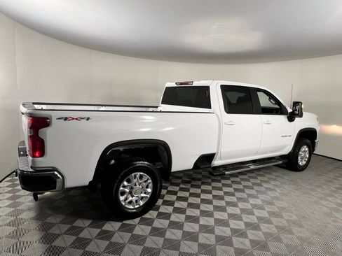 Used 2025 Chevrolet Silverado 3500 LT w/ Convenience Package image 7